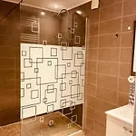 Apartment 2 Avec Parking Prive Gratuit